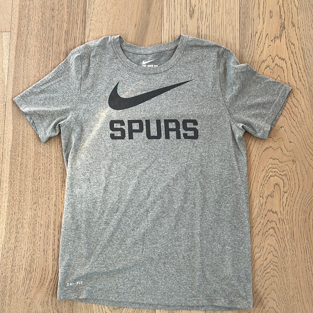 Nike Dri-fit Spurs tshirt. Grey and black. Excellent condition. Kids large.